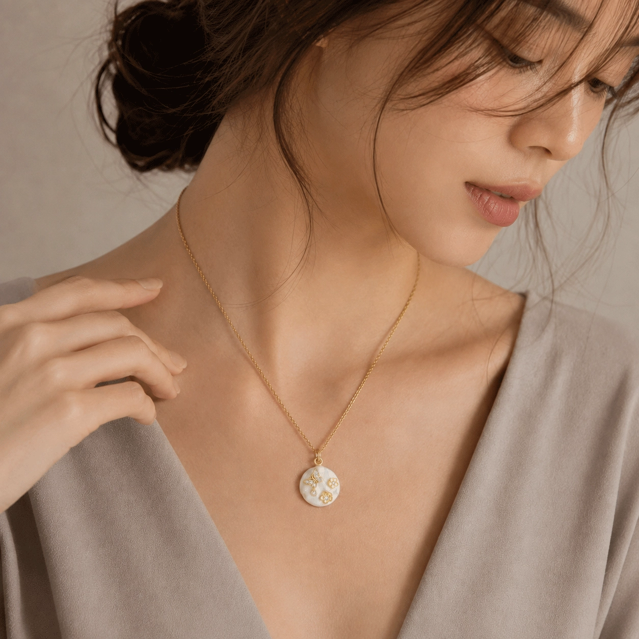 Brass pearl necklace supplier option for customized private label jewelry collections
